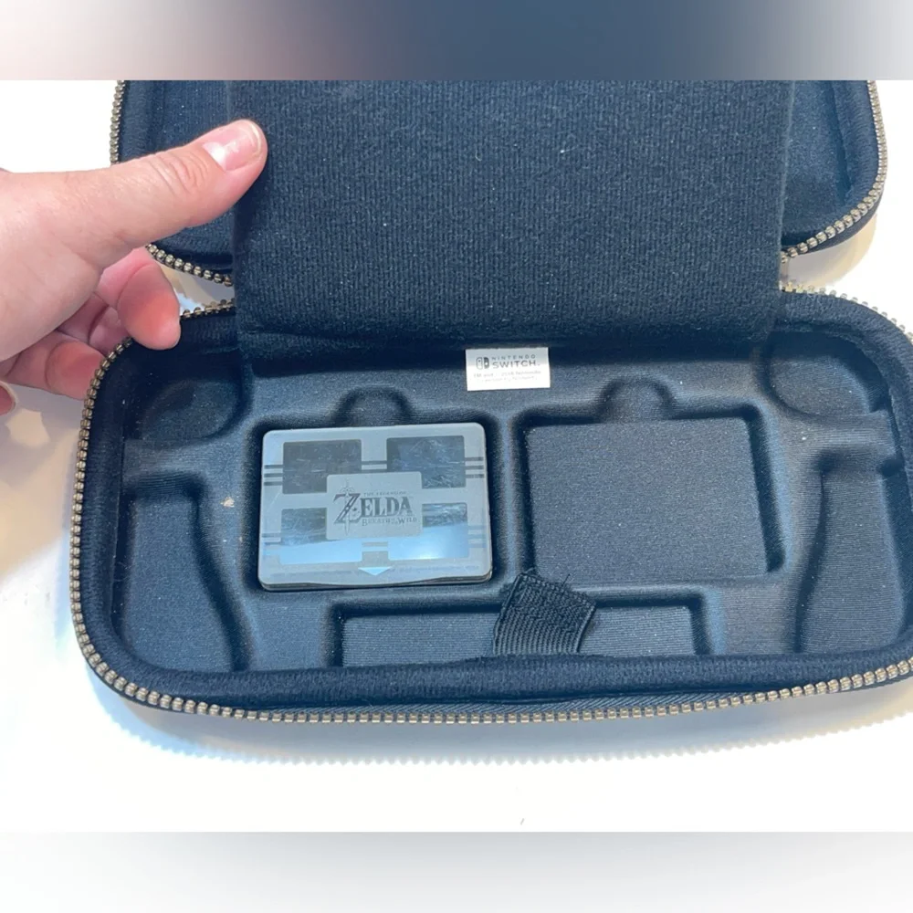 The Legend of Zelda Breath of the Wild - Carrying Case for Nintendo Swit…